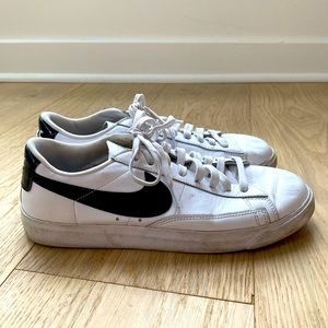 Nike blazer low sneakers size 9